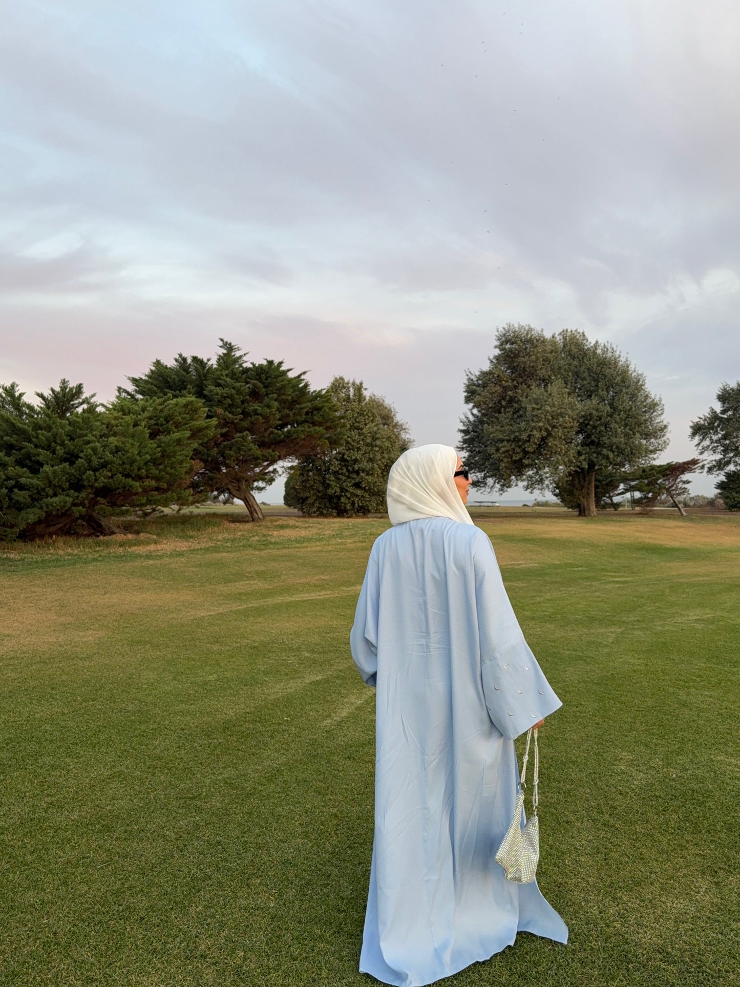 Crescent Abaya – Blue Pearl