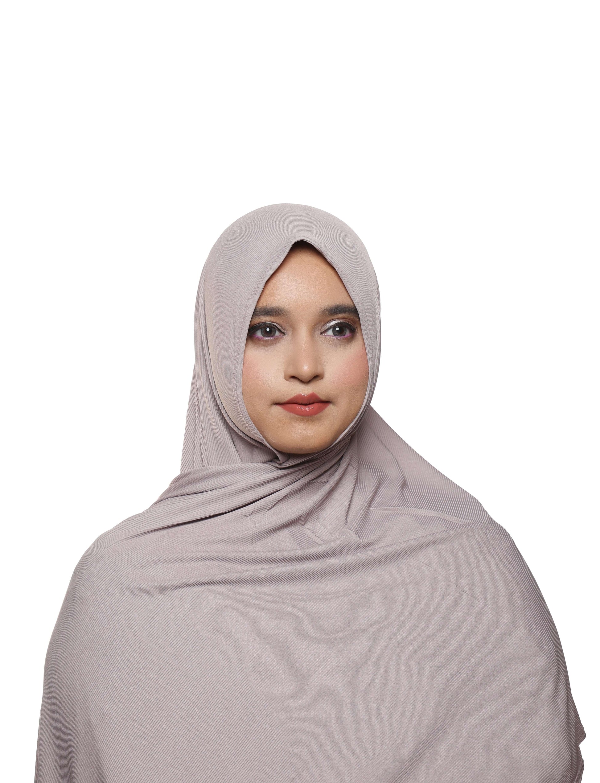 Close-up texture highlight of dusty purple textured jersey hijab fabric – Qalbi