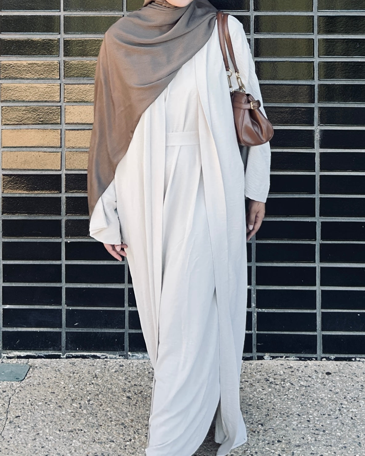Crinkle Abaya – Ivory Sand 3 Piece Set