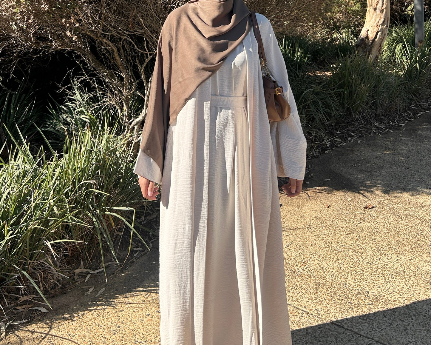 Crinkle Abaya – Ivory Sand 3 Piece Set