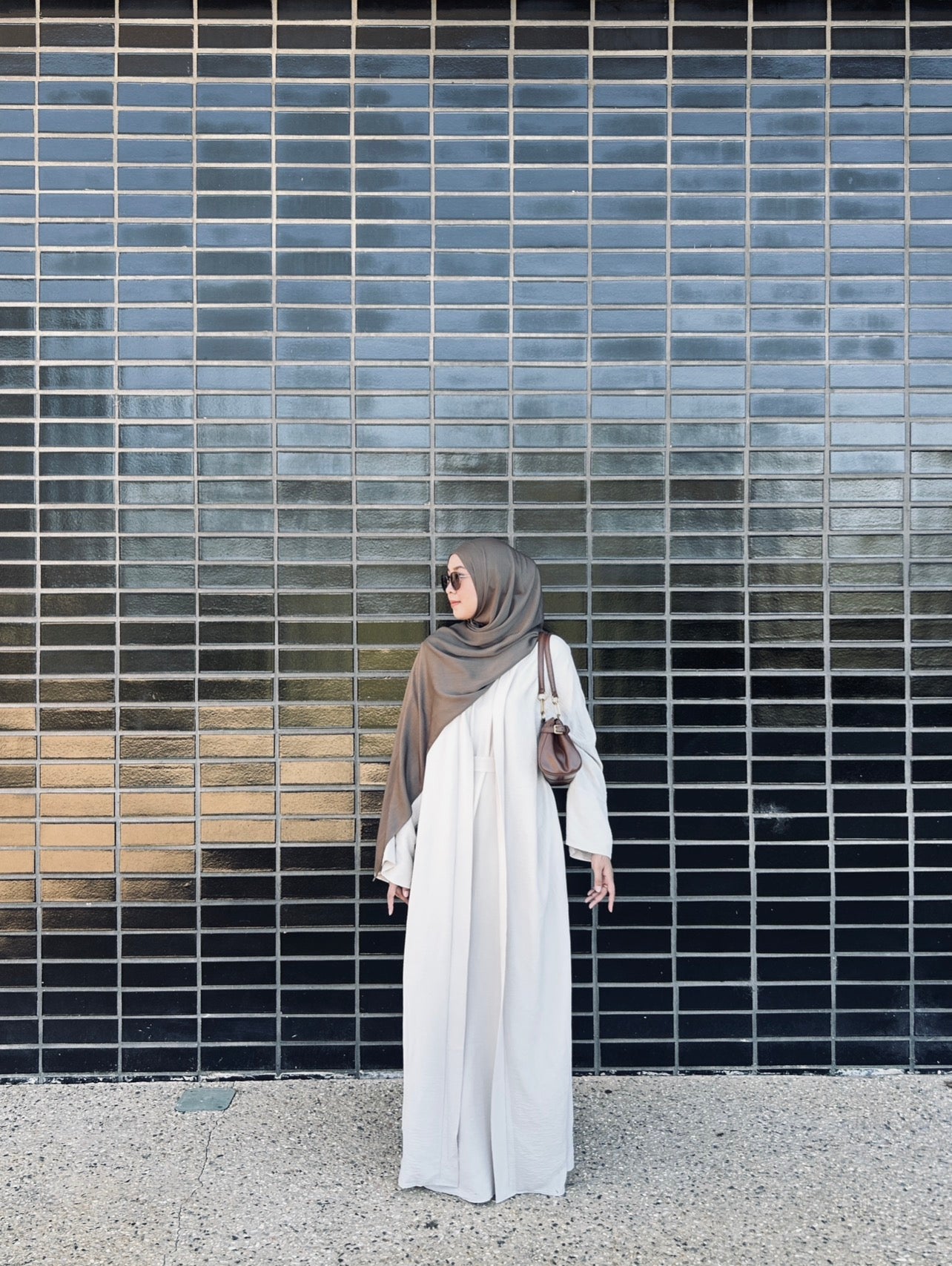 Crinkle Abaya – Ivory Sand 3 Piece Set
