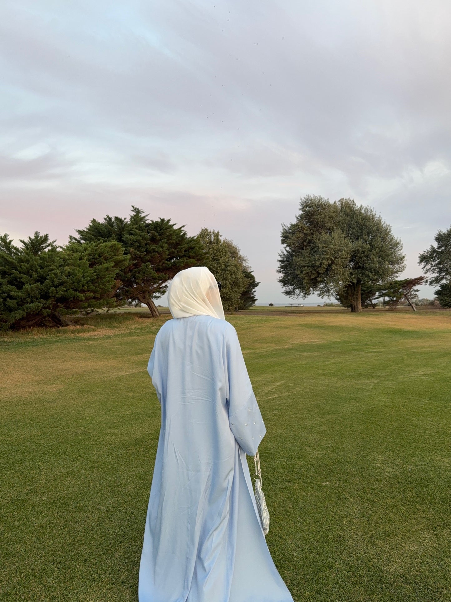 Crescent Abaya – Blue Pearl
