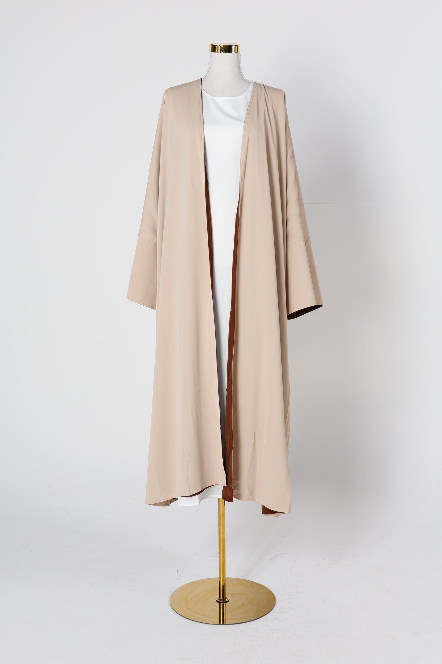 Desert sand Riwaaya abaya double-sided style on mannequin – Qalbi modest wear